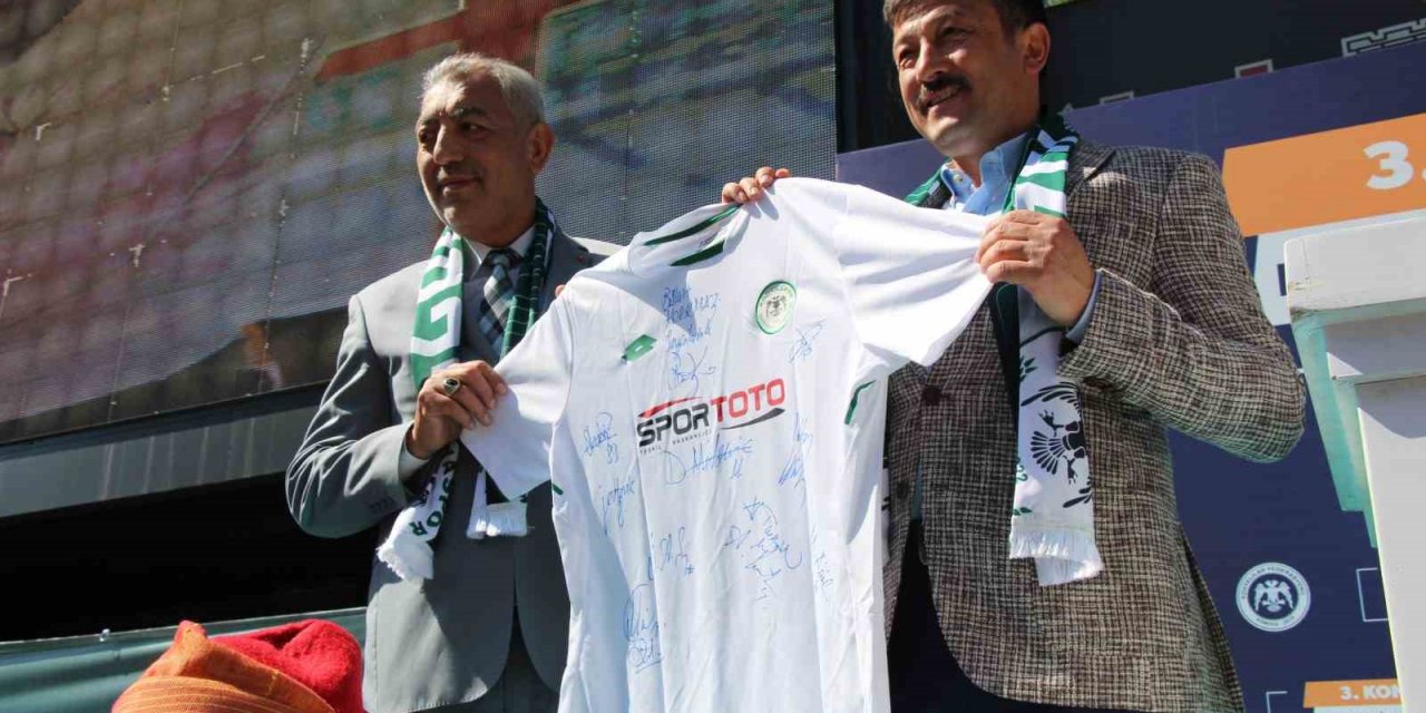 AK Partili Dağ ve milletvekili adayları İzmir’de Konyalılar ile buluştu