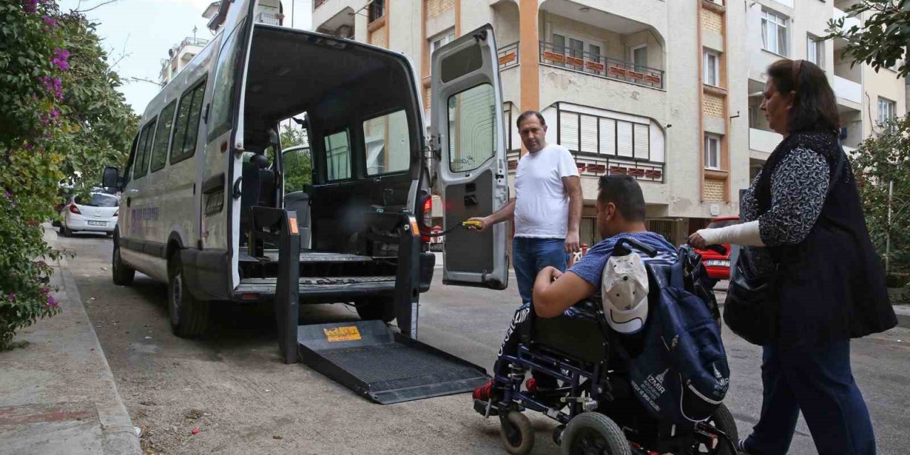 Buca’da engelli vatandaşlara seçim günü ulaşım desteği