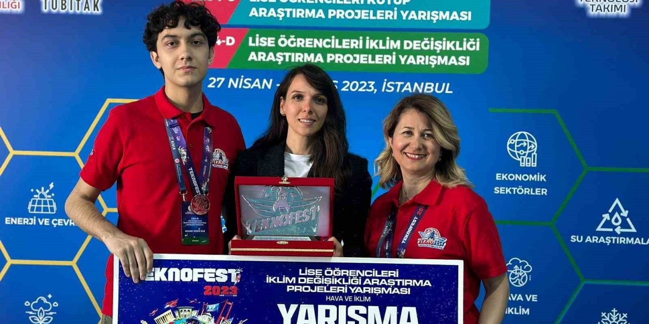 TEKNOFEST’te Çiğli Karşıyaka Aydoğan Yağcı Bilim ve Sanat Merkezi’ne ödül