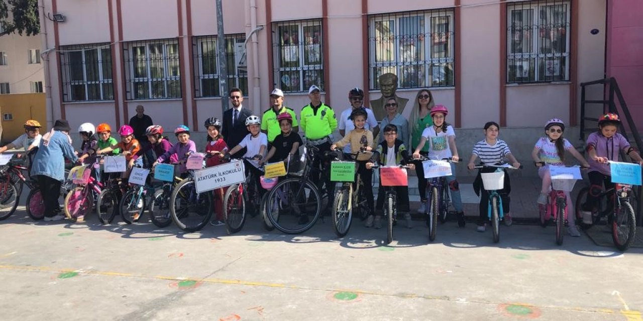 Aliağa’da öğrencilere trafik eğitimi