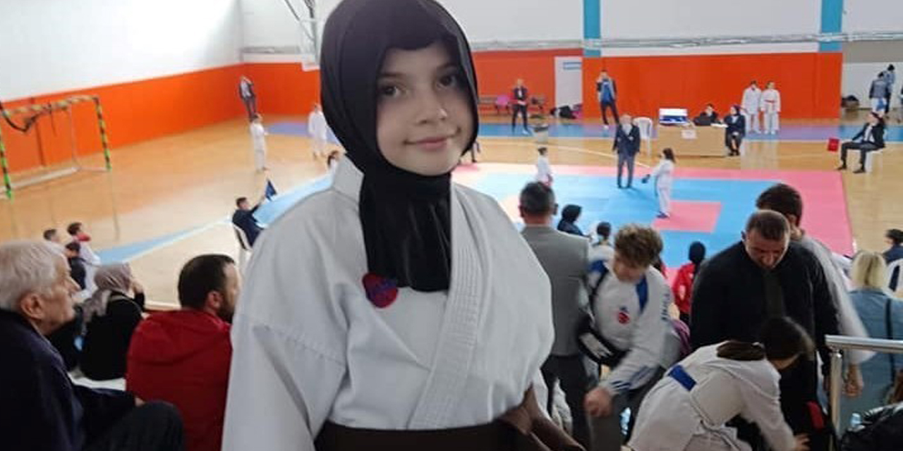 Karateci kızın kıyafeti nedeniyle turnuvadan men edilmesine tepki yağıyor