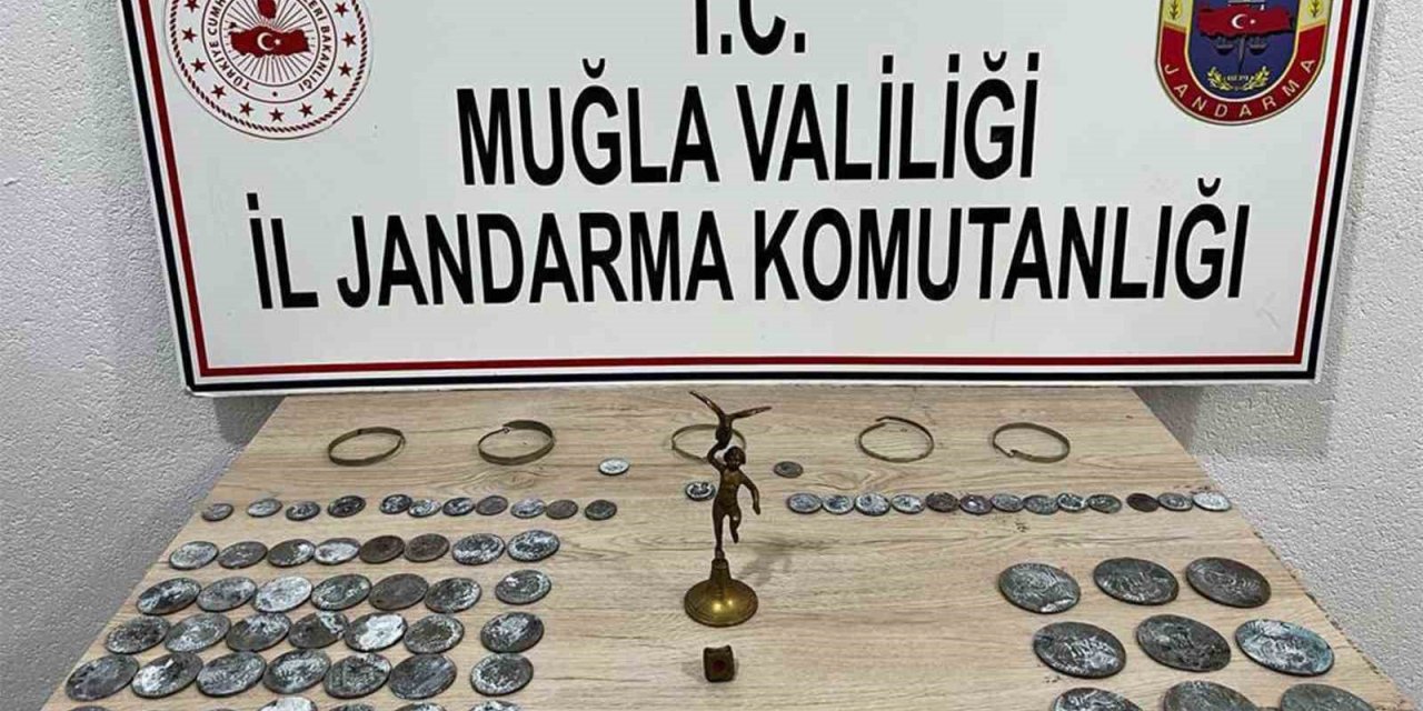 Marmaris şehir merkezinde Jandarma’dan tarihi eser operasyonu