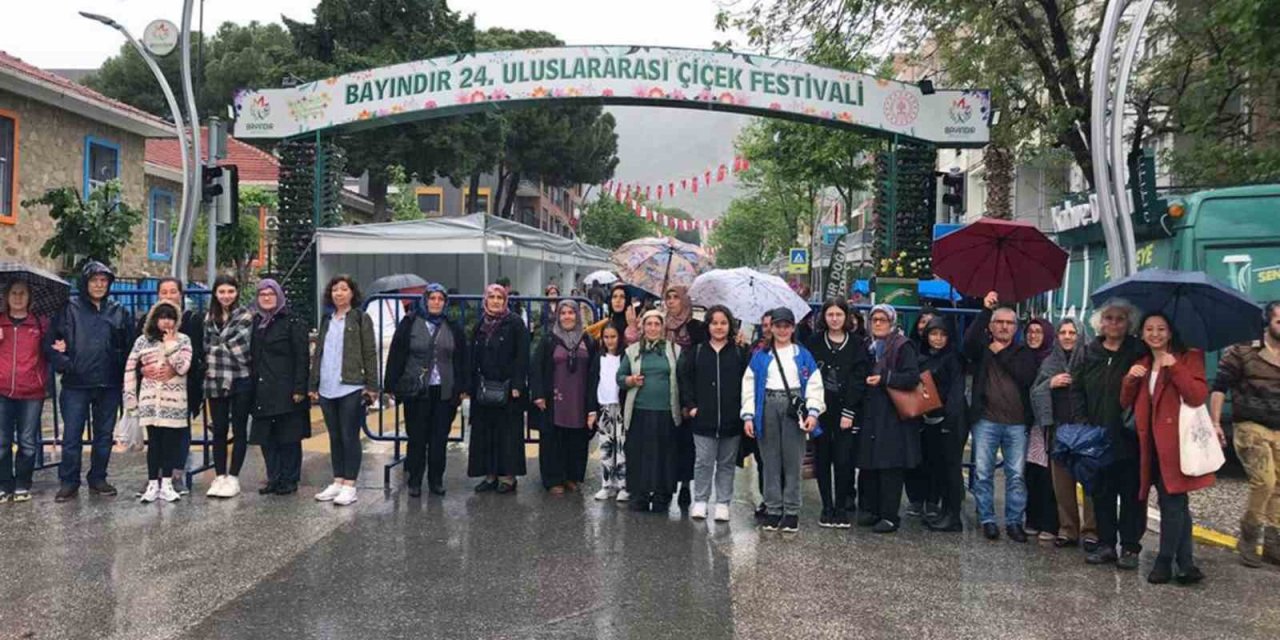 Muğlalı kadın üreticiler Bayındır Çiçek Festivali’ne katıldı