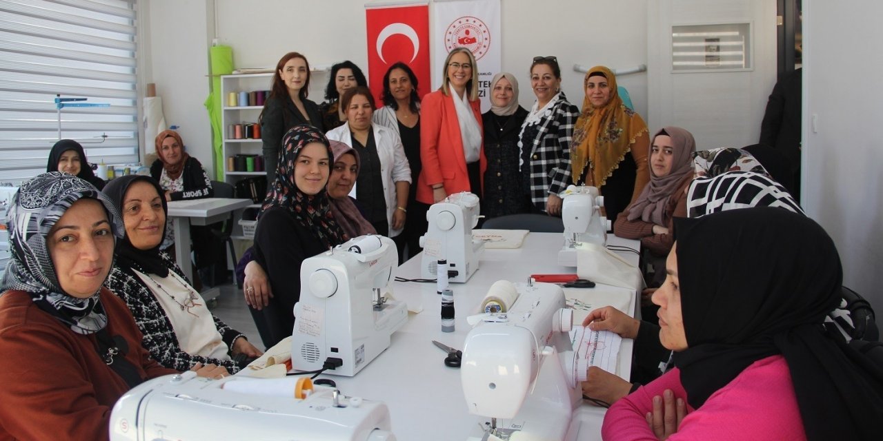 AK Partili Çankırı, seçim kampanyasında kadınlardan ilham aldı