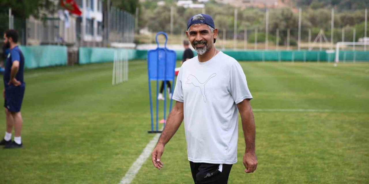 İsmet Taşdemir: "Samsunspor maçından en kötü 1 puan alırsak son maça sağlıklı gidebiliriz"