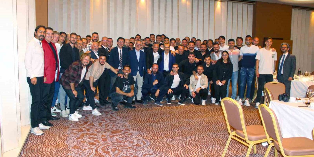 Altaylı oyuncular, sezonun mutluluk yemeğinde bir araya geldi