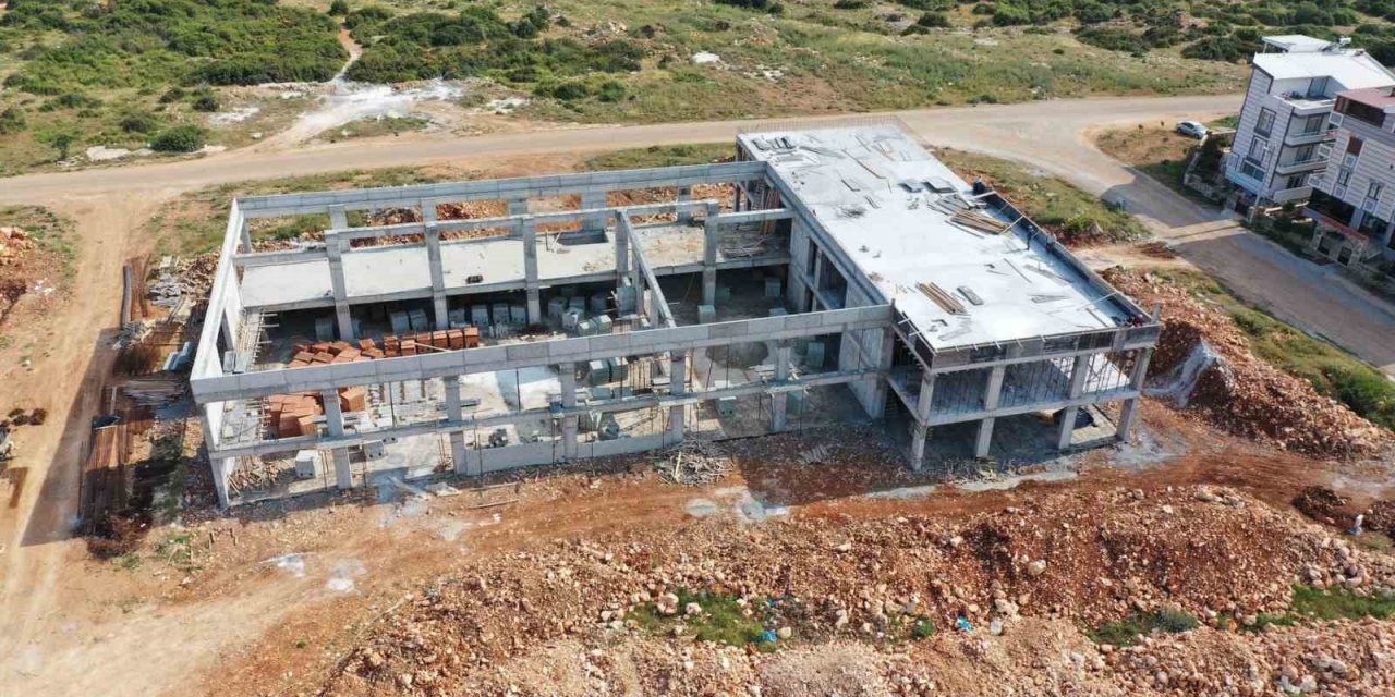 Didim Gençlik Merkezi ve havuzuna kavuşuyor