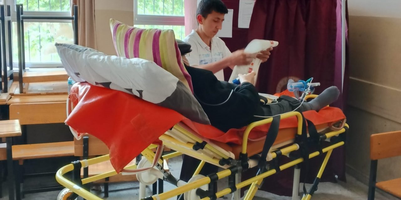 Aydın’da 91 vatandaş ambulansla sandığa ulaştırıldı