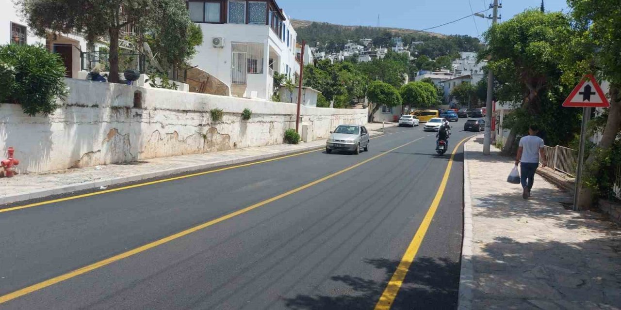 Bodrum Mümtaz Ataman Caddesi’ndeki asfalt çalışması tamamlandı