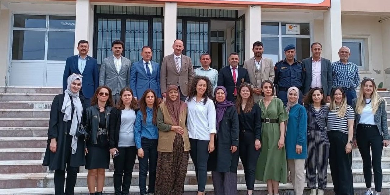 Atıl olan okul bahçesi zeytinliğe dönüştü