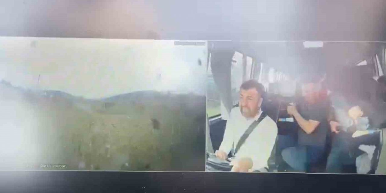 Manisa’da 12 kişinin yaralandığı kaza anı araç kamerasına yansıdı