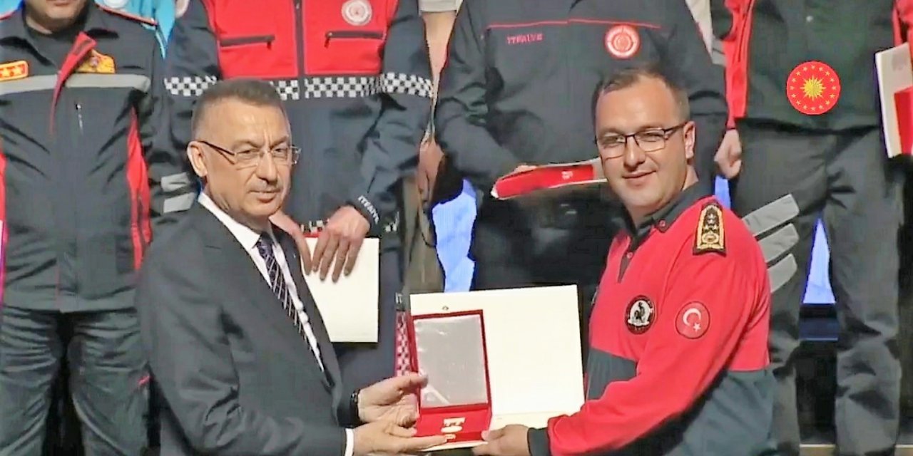 36 canı kurtaran Denizli Büyükşehir İtfaiyesine Devlet Üstün Fedakarlık Madalyası