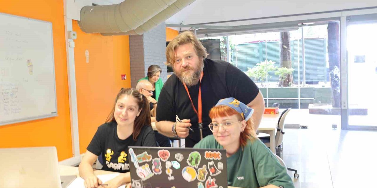 İzmir Ekonomi’den Festival