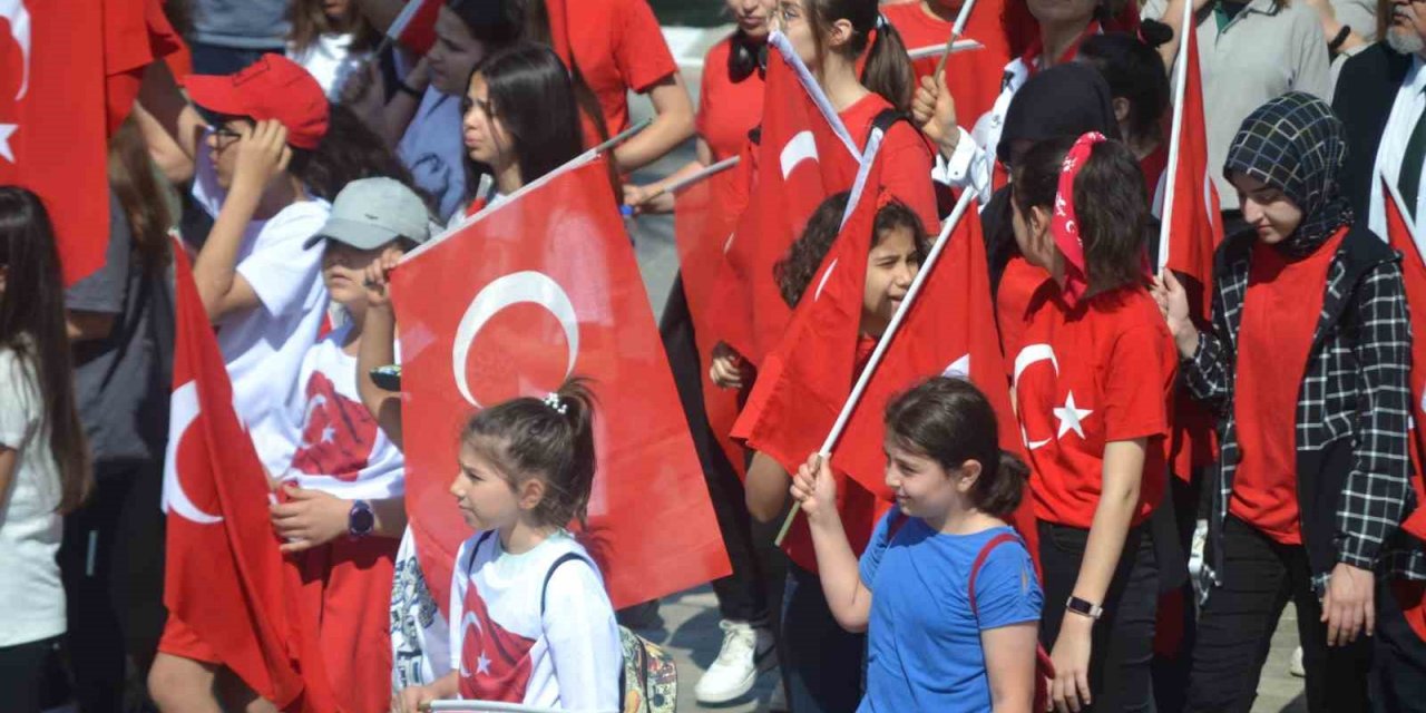 Fethiye’de 19 Mayıs törenine yoğun katılım oldu