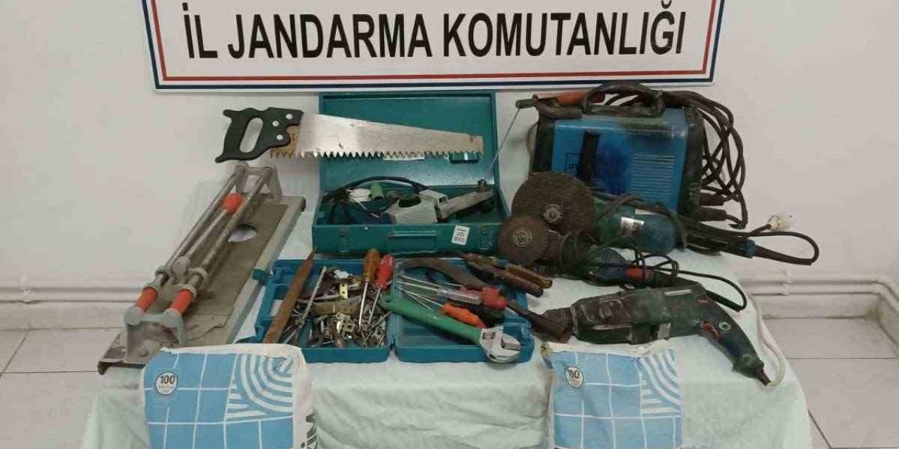 İnşaat hırsız jandarmadan kaçamadı
