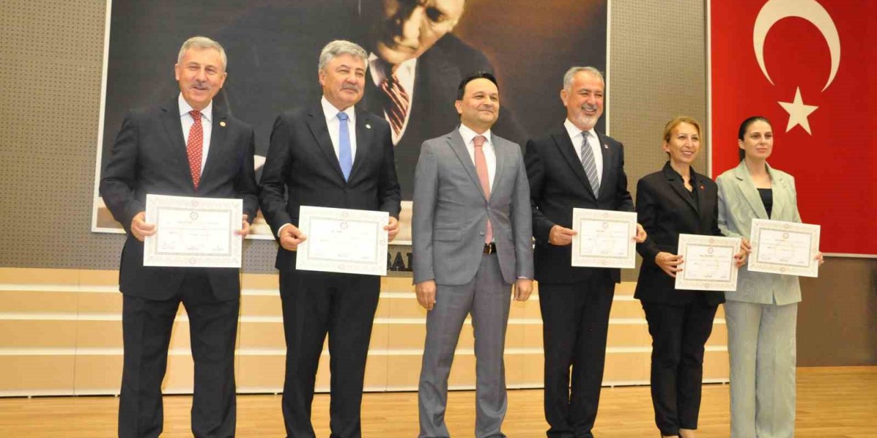 Millet İttifakı vekilleri mazbatalarını aldı