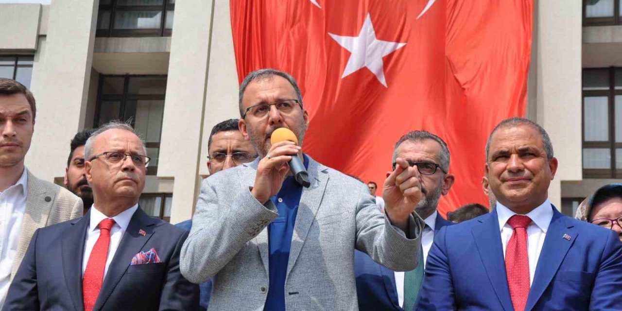 Bakan Kasapoğlu, Manisalılardan Cumhurbaşkanı Erdoğan için rekor oy istedi
