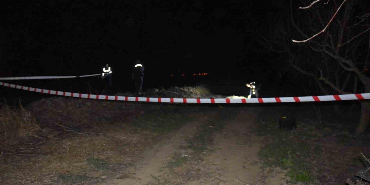 Tarlada kadın cesedi bulundu
