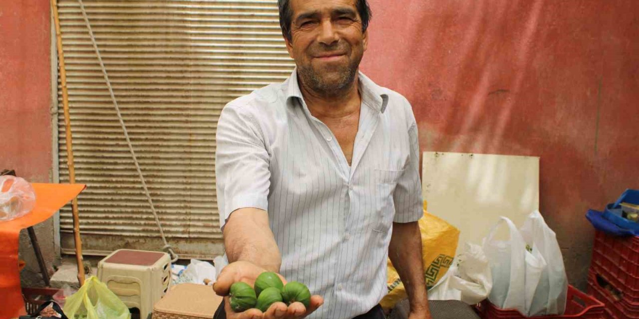 Filmlere konu olan incir reçelinde kullanılan ilekler tezgahları süslüyor