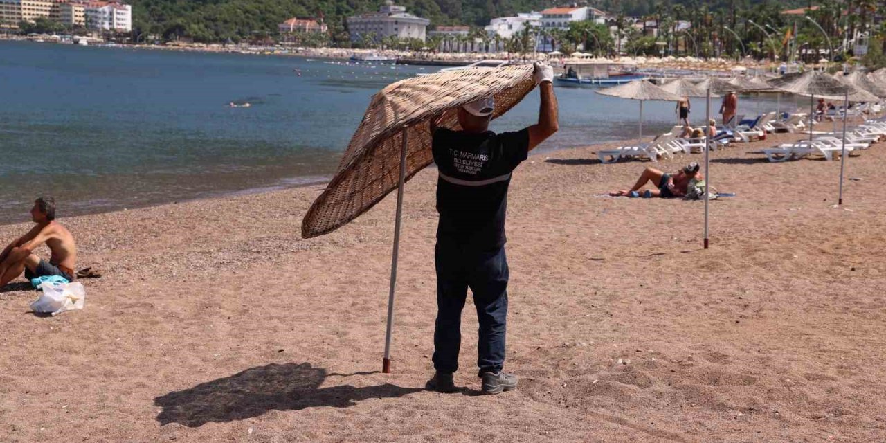 Marmaris plajları sezona hazırlanıyor