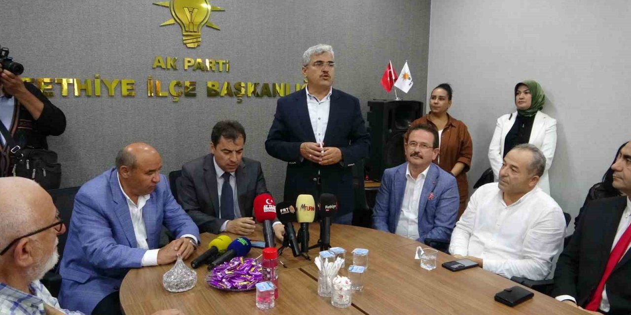 Gelecek ve DEVA Partisi’nin eski başkanları AK Parti’ye geçti