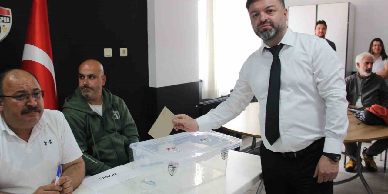 Manisaspor’da Taner Kestaneci dönemi başladı