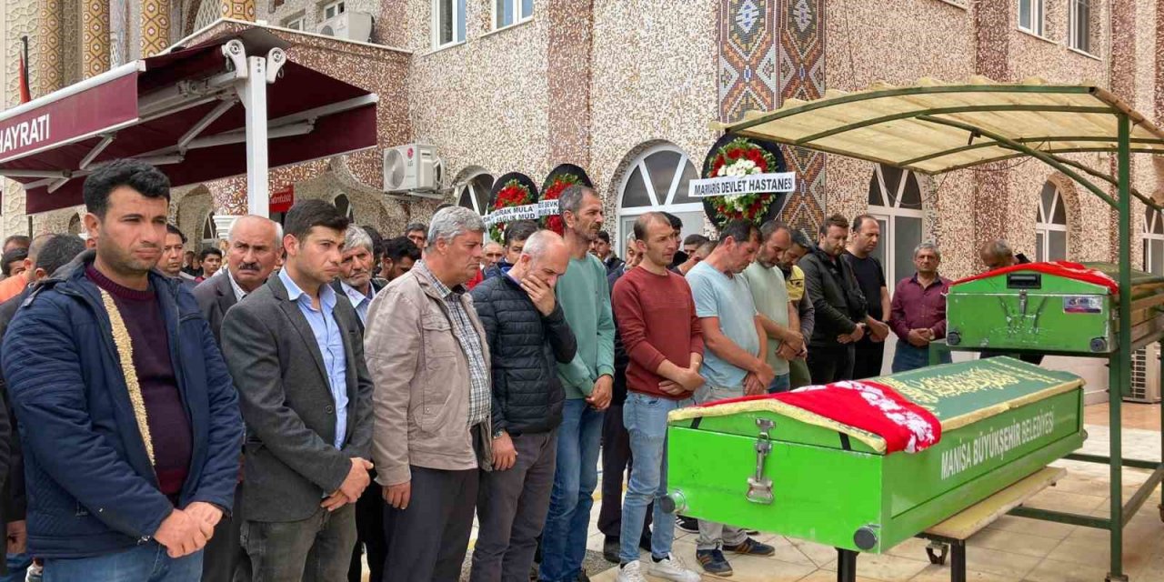 Hayalleri yarım kalan 4 kişilik aile 2 farklı şehirde defnedilecek