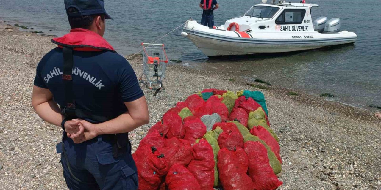 İzmir’de kaçak su avı operasyonu: 17 şahsa işlem