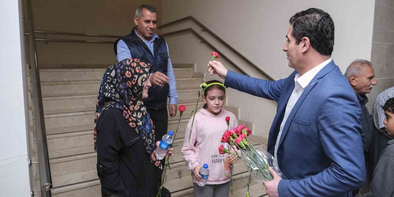 Başkan Güngör afetzedeleri yalnız bırakmıyor