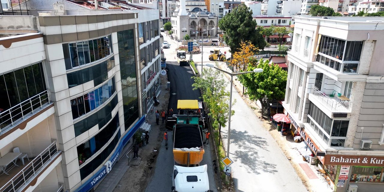 Davutlar Mahallesi’ne 25 bin metrekare sıcak asfalt