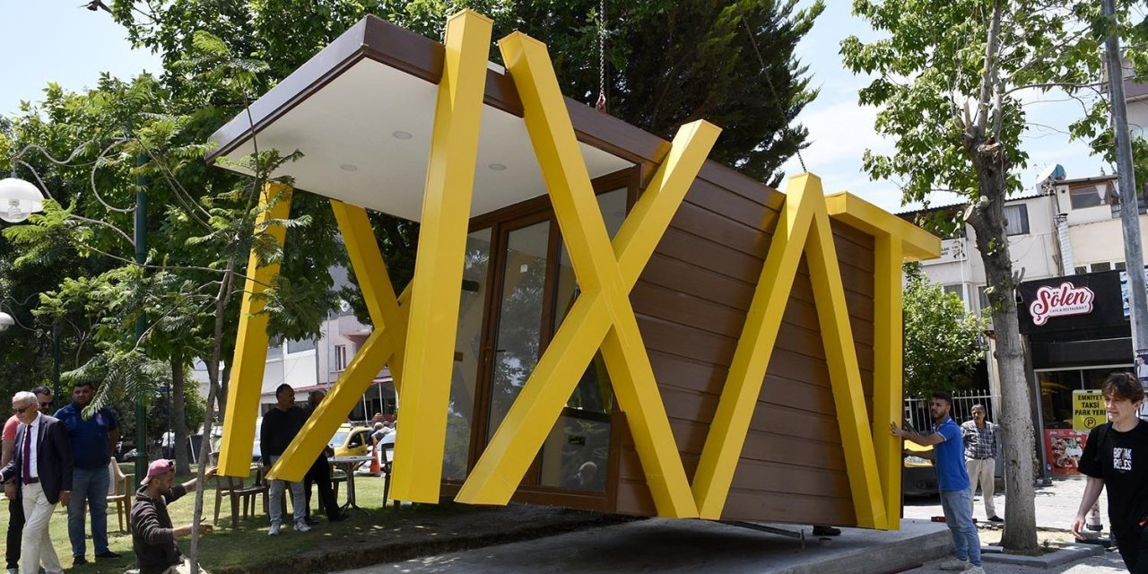 Kuşadası Belediyesi’nden taksi duraklarına modern dokunuş