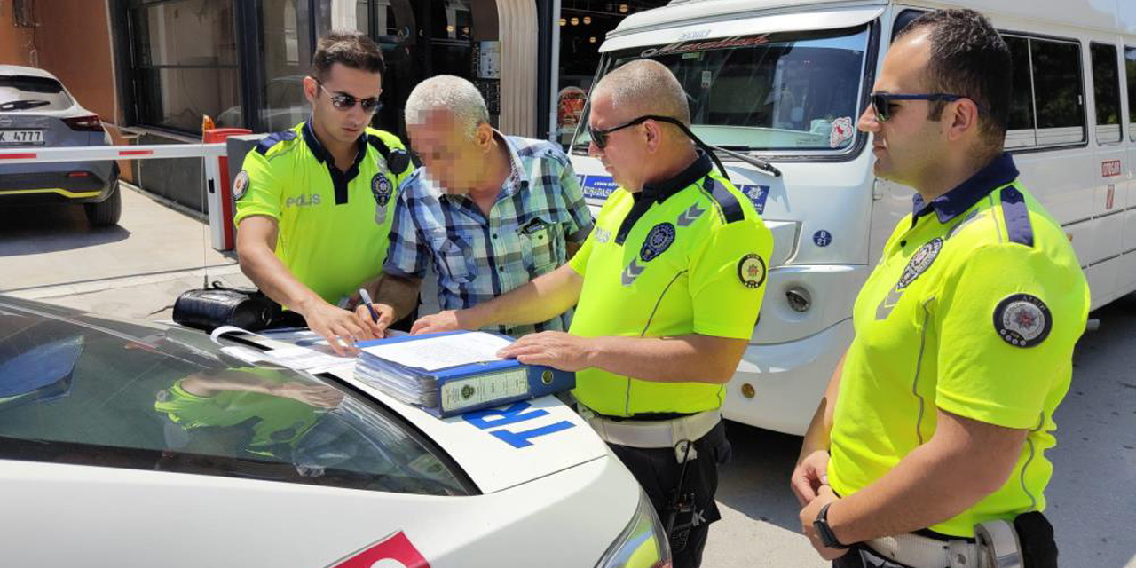 Yolcu dolu minibüsün şoförü alkollü çıktı