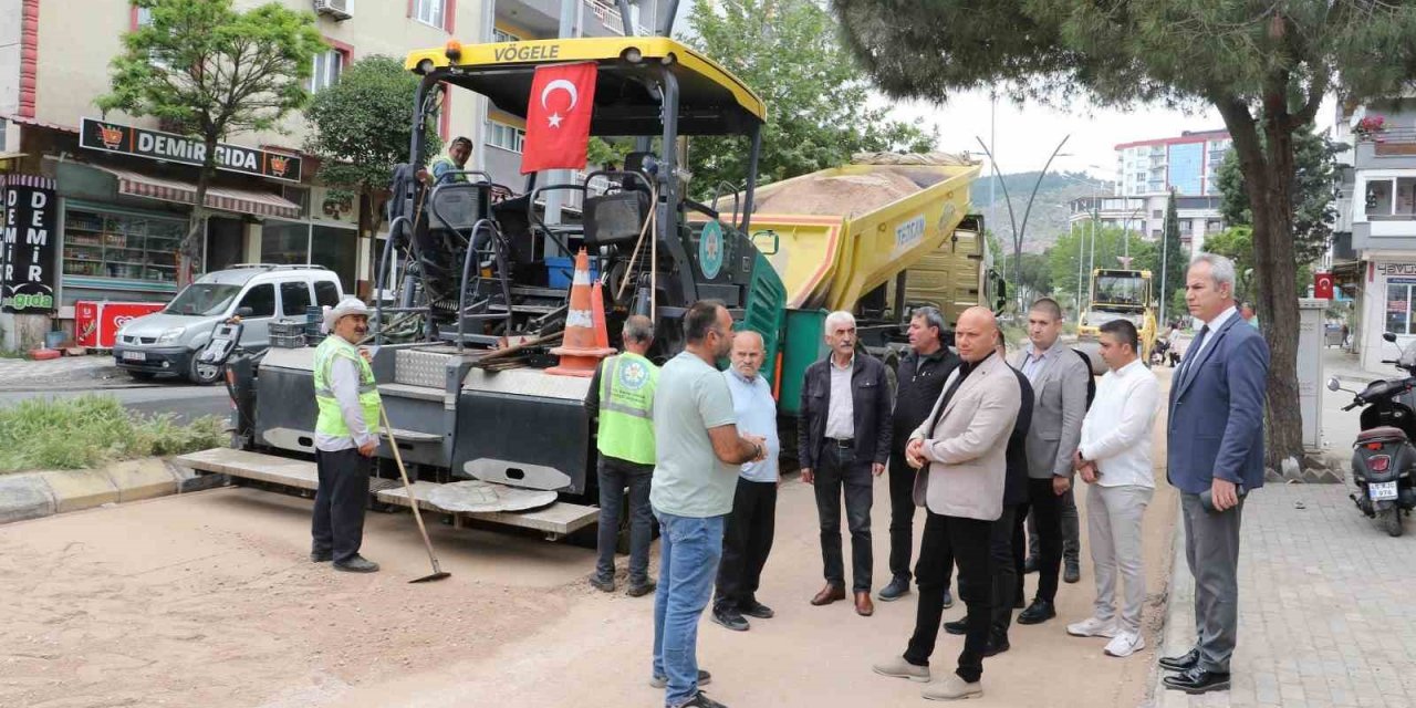Soma’da asfalt çalışmaları sürüyor