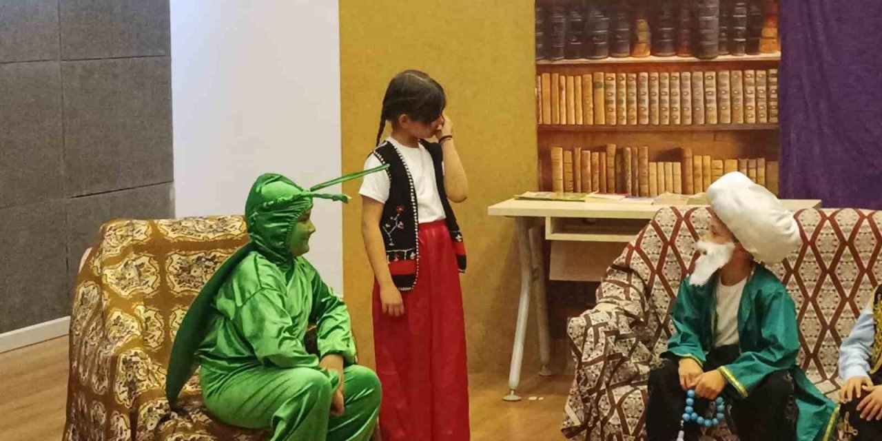 Drama kursu öğrencilerinin oyunu büyük beğeni topladı