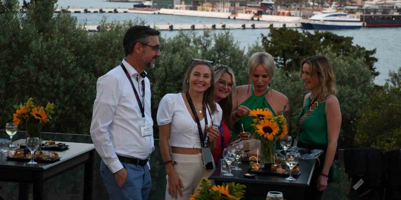 Kuşadası Belediyesi, Almanya’nın önde gelen turizm firmalarına kenti tanıttı