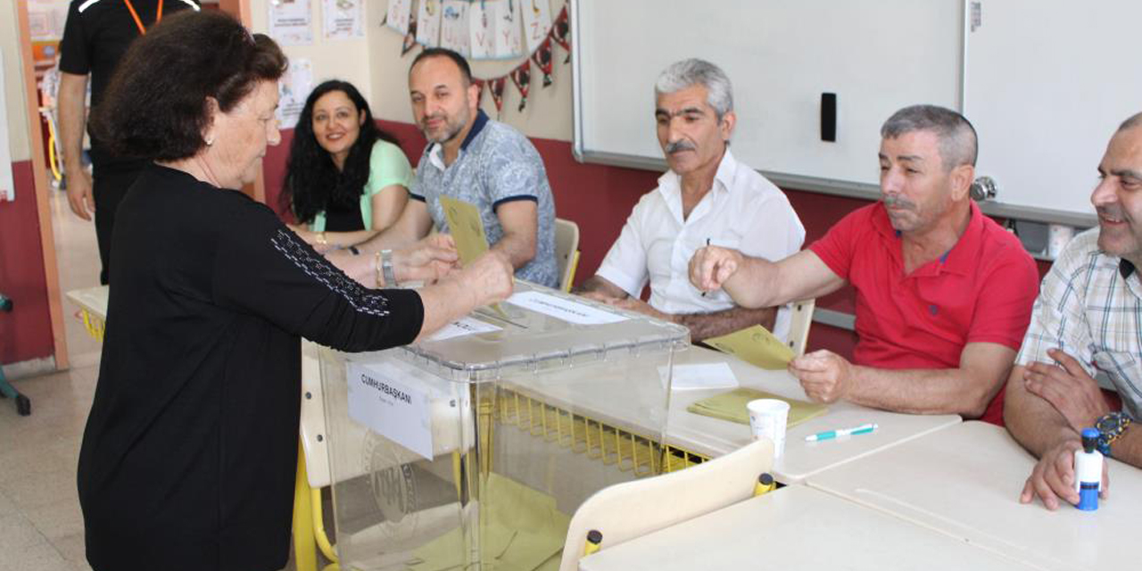 Aydın’da oy kullanma işlemi başladı