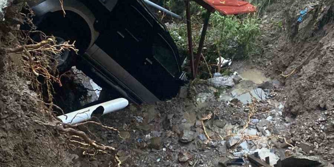 Germencik’te sağanak yağış ve dolu etkili oldu