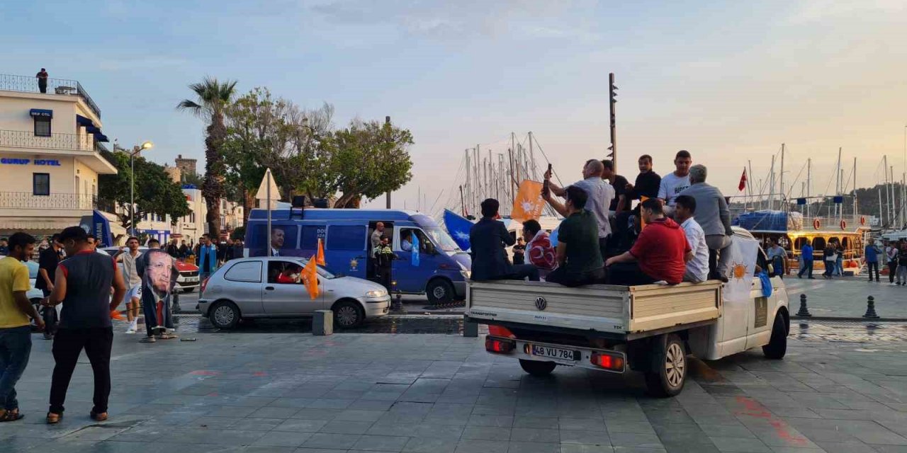 Bodrum’da seçim sonucu kutlandı
