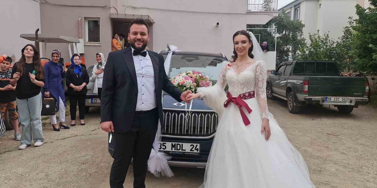 TOGG İzmir’de gelin arabası olarak kullanıldı