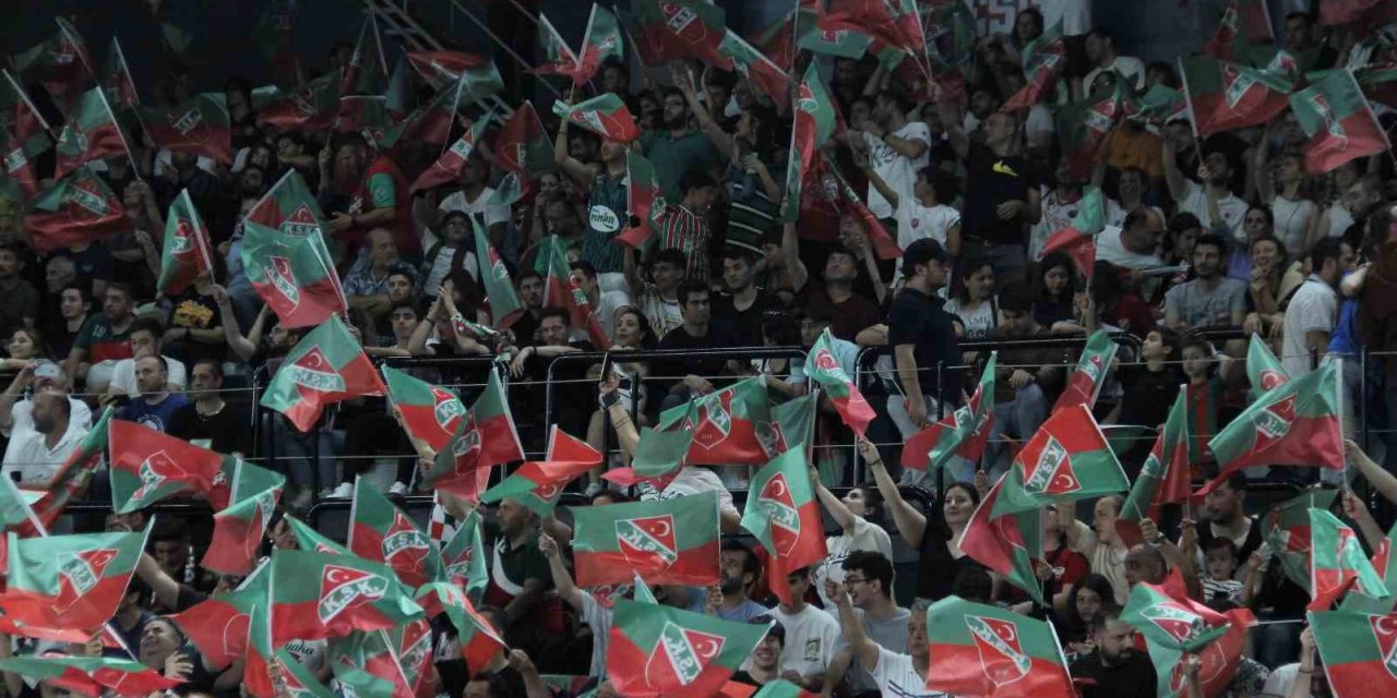 Pınar Karşıyaka’ya Bursaspor maçının faturası ağır oldu