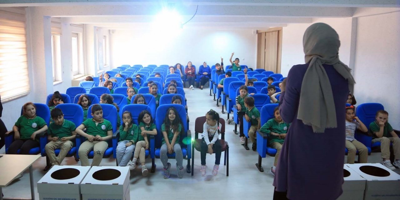Geleceğin sahiplerine sıfır atık bilinci aşılandı