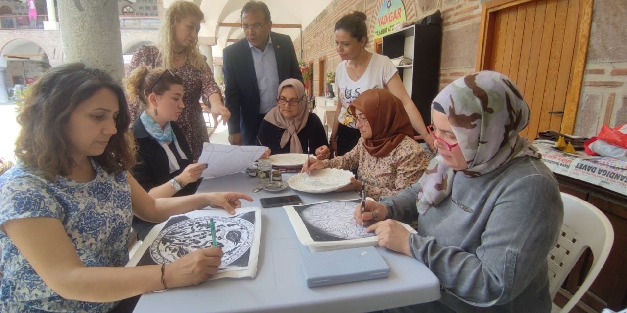 Manisa’da çinicilik kursu açıldı