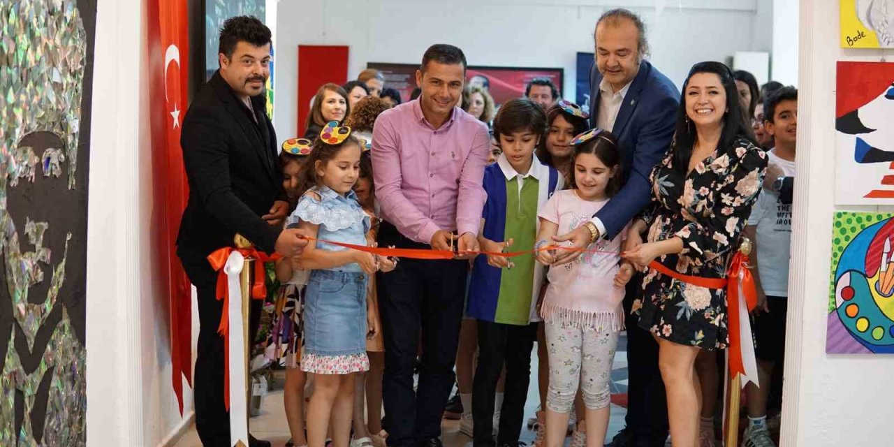Aydın Özel Başak Koleji yılsonu resim sergisi açıldı