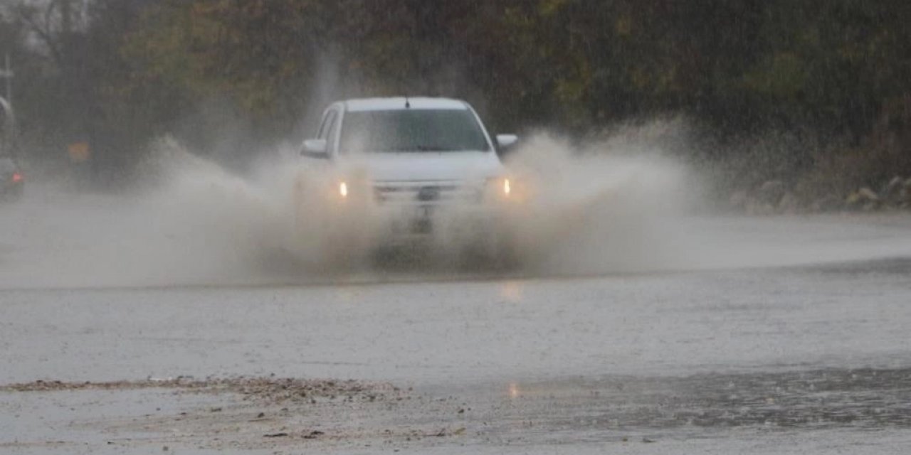 Denizli’de kuvvetli yağışlar yarın da etkisini sürdürecek