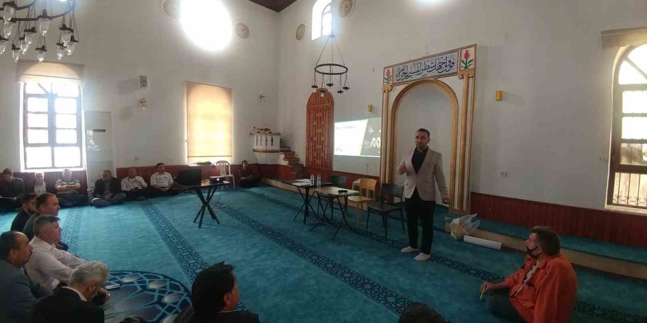 Köyceğiz’de din görevlilerine bağımlılıkla mücadele semineri verildi