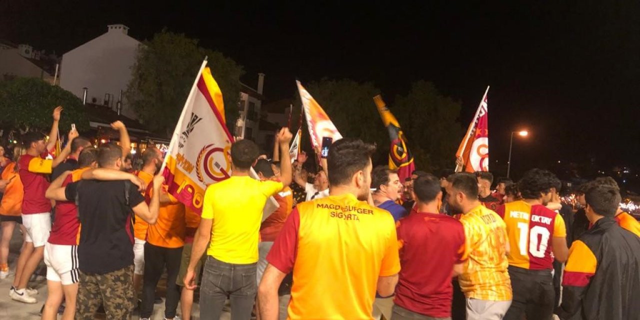 Datça’da Galatasaraylılar şampiyonluğu doyasıya kutladı