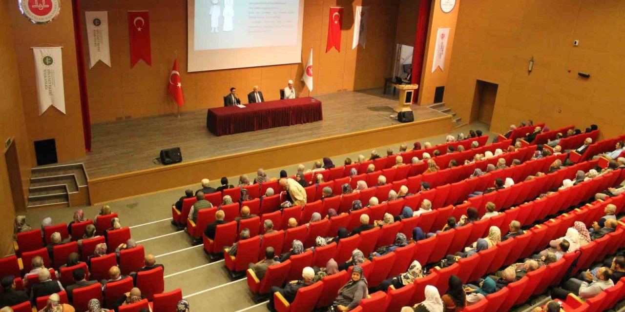 Aydın’da 2023 yılı hac semineri gerçekleştirildi