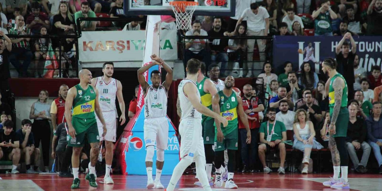 Pınar Karşıyaka yarı finalde