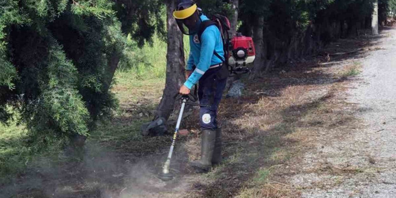 Ortaca’nın park bahçe ve yollarında çalışma