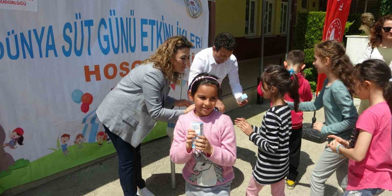 Dünya süt gününde öğrencilere süt etkinliği düzenlendi